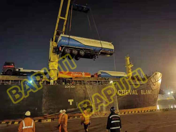 45000 Liters Aluminum Fuel Tanker Trailer For Sale in Tanzania